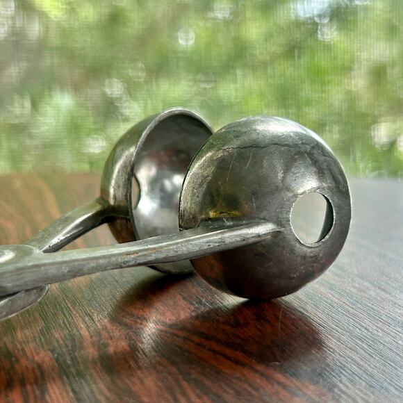 Vintage Metal Meatball Tongs – Mid Century Food Scoop Tool Taiwan Kitchen Gadget - Picture 2 of 8